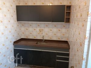 Image 10 - 881171