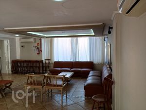 Image 14 - 881171