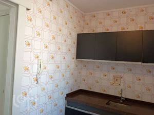Image 4 - 881171