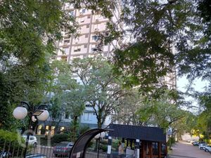 Image 1 - 881171