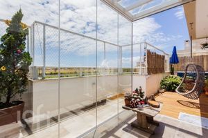 Image 9 - 881172