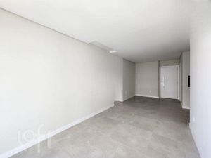 Image 3 - 881177