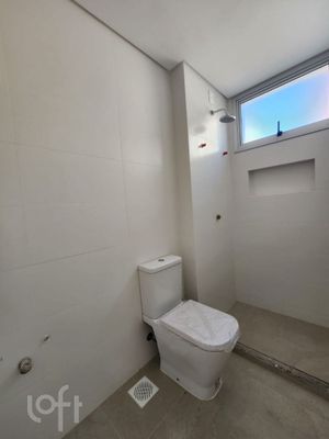 Image 14 - 881177