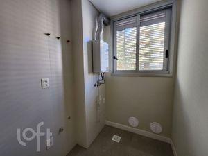 Image 9 - 881177