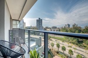 Image 4 - 881179
