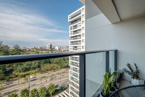 Image 5 - 881179