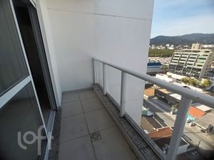 Image 14 - 881182