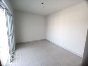 Image 30 - 881182