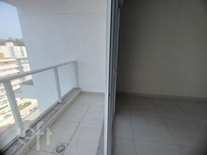 Image 15 - 881182