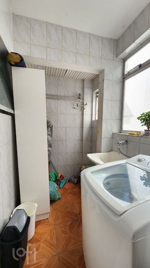 Image 3 - 881186