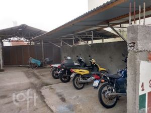 Image 9 - 881187
