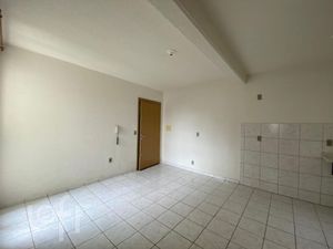 Image 11 - 881187