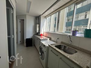 Image 30 - 881192