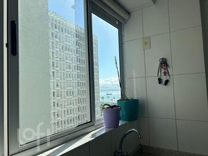 Image 31 - 881192