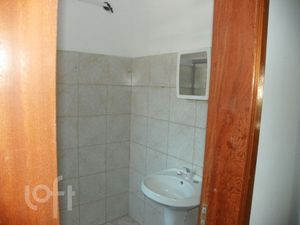 Image 7 - 881195