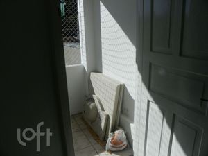 Image 14 - 881195