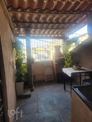 Image 15 - 881211