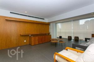 Image 39 - 881212