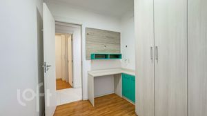 Image 14 - 881213