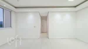 Image 8 - 881213