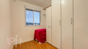 Image 19 - 881213
