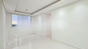 Image 9 - 881213