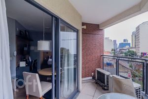Image 9 - 881214