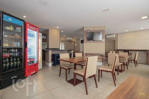 Image 19 - 881214