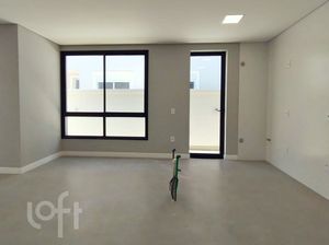 Image 3 - 881215