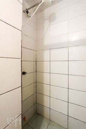 Image 8 - 881223