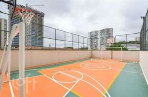 Image 8 - 881225