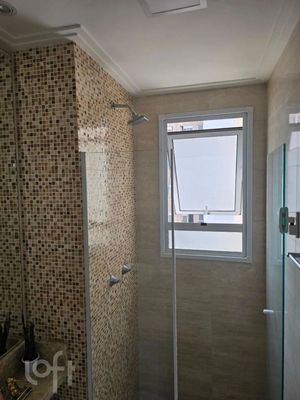 Image 8 - 881226