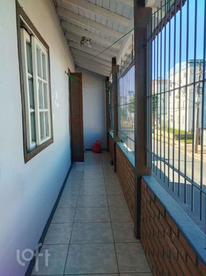 Image 24 - 881230