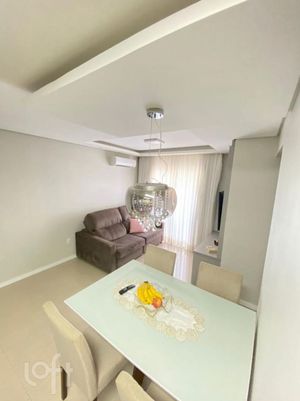 Image 6 - 881265