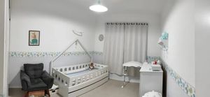 Image 11 - 881273