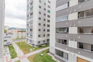 Image 11 - 881276