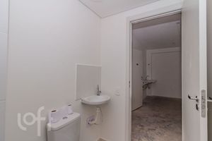 Image 15 - 881276