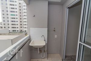 Image 9 - 881276