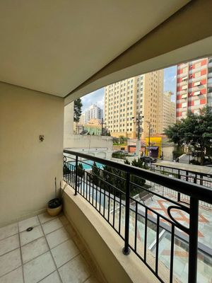 Image 7 - 881283