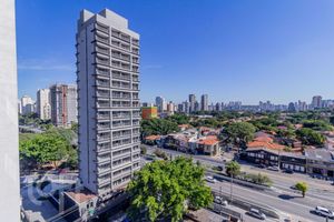 Image 12 - 881297