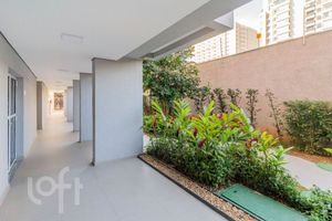 Image 34 - 881303