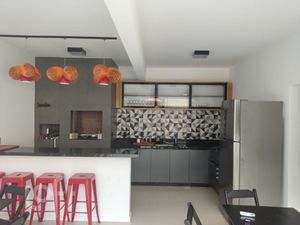 Image 11 - 881304