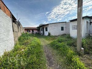 Image 3 - 881336