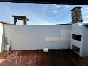 Image 16 - 881336