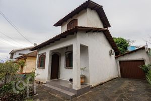 Image 29 - 881337