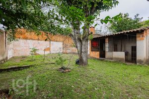 Image 19 - 881337