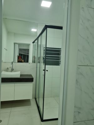 Image 9 - 881339