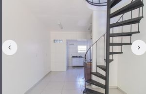 Image 4 - 881340