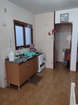 Image 3 - 881342