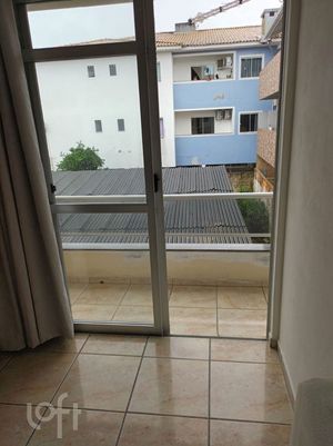 Image 9 - 881343